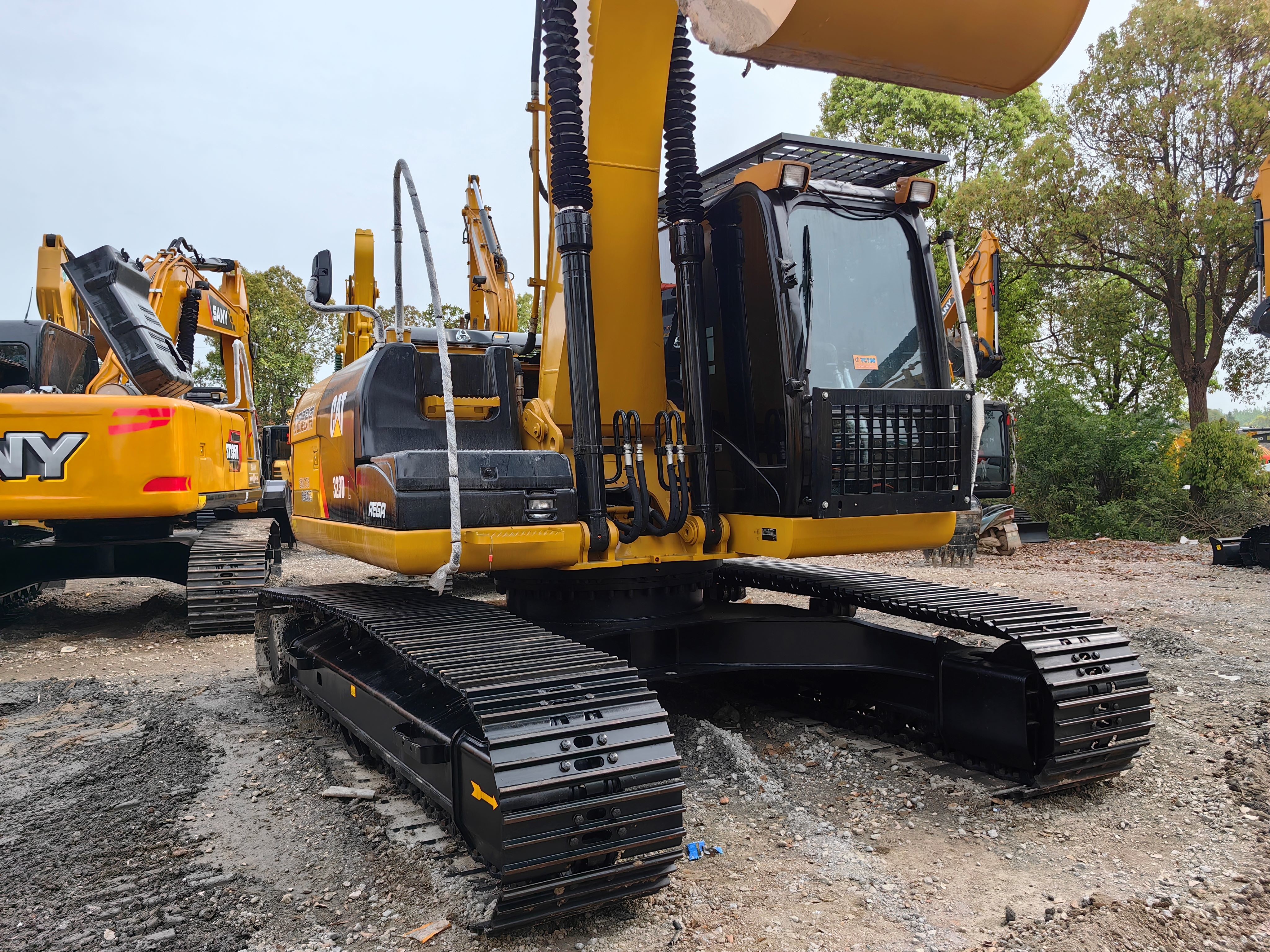 Second hand Construction Machinery CAT323DL CAT323 323D crawler excavator high quality in low price building digger on sale