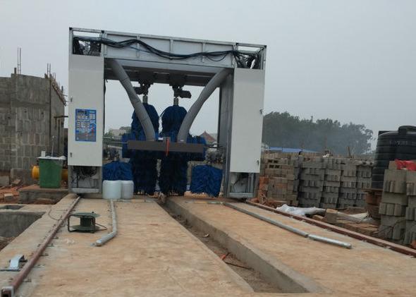 Buy cheap Smart 2500*4000*4000 Mm Rollover Car Wash Machine from wholesalers
