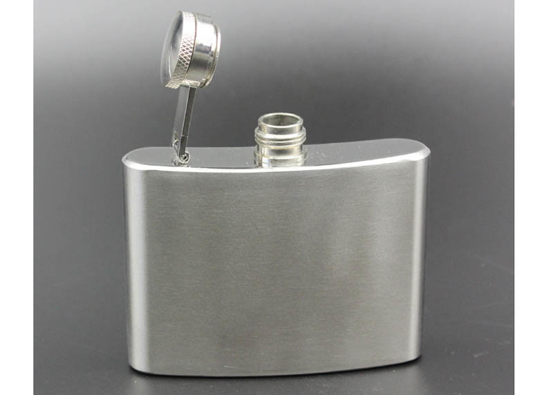 Environmental Protection 1- 18 Oz Hip Flask Plastic Cover Stainless Steel Jug