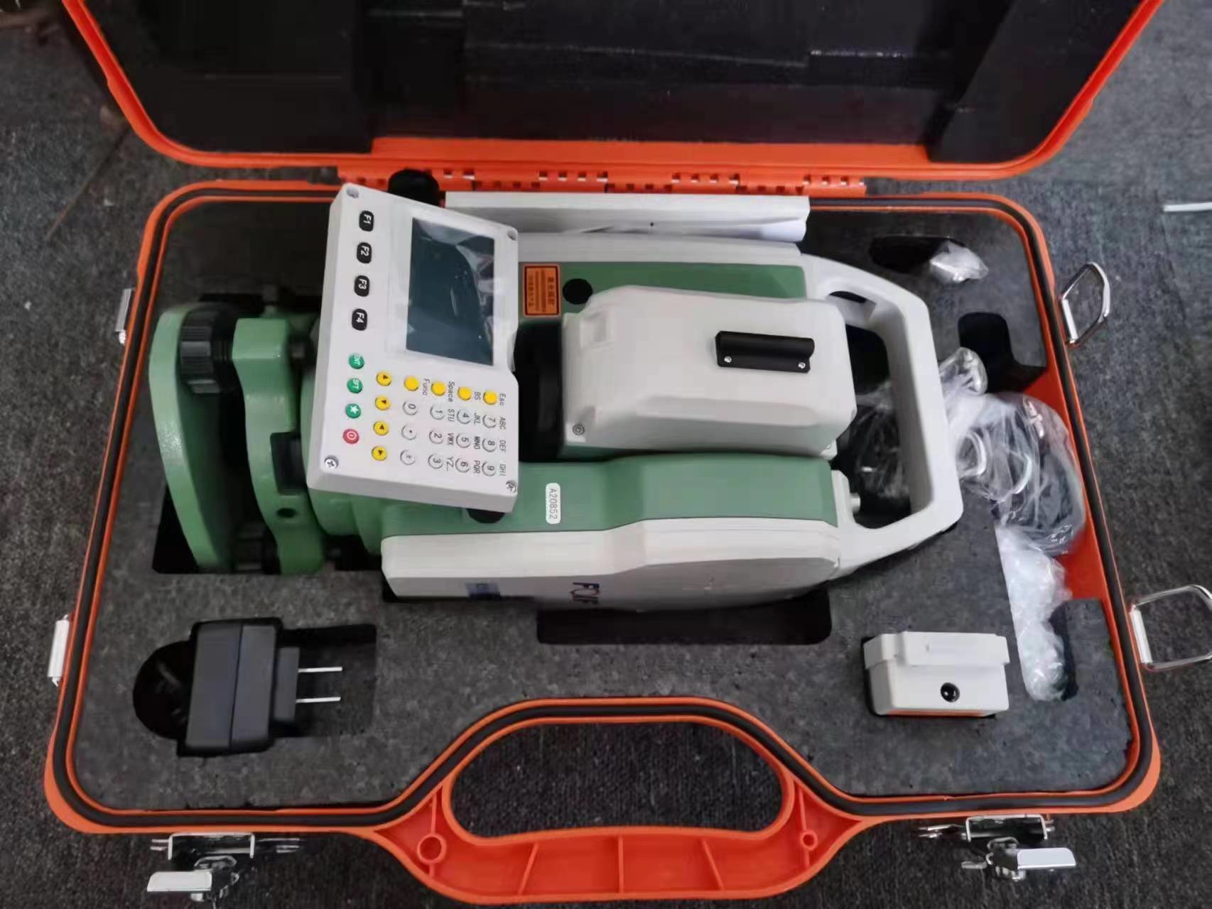 FOIF 1000m Reflectorless ARM9 Core FOIF RTS-102R10 Total Station With USB/RS-232C/Bluetooths Optional