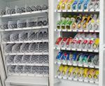 Refrigerated Cola Vending Machine Black Case 10 / 220 - 240V 270 - 540L