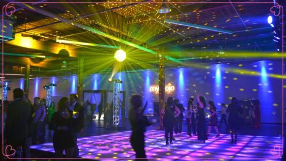 Indoor Outdoor Full Color High Resolution Light Weight Interactive Anti
