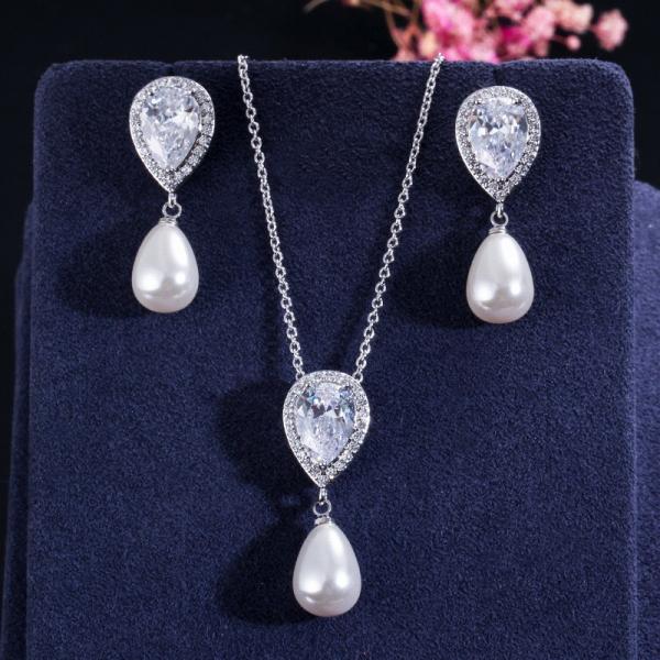 Buy cheap Ladies Luxury CZ Zircon Bridal Wedding Jewelry Sets Exquisite Necklace Earring Set Jewelry For Women from wholesalers