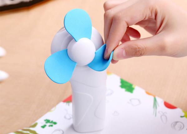 Quality Souvenir Hand Held Battery Operated Fans , Rechargeable Table Fan With Built In Battery for sale
