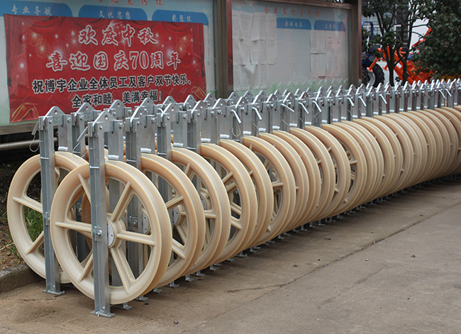 400X80mm Nylon Single Conductor Pulley Rated Load 20kN High Working Efficiency