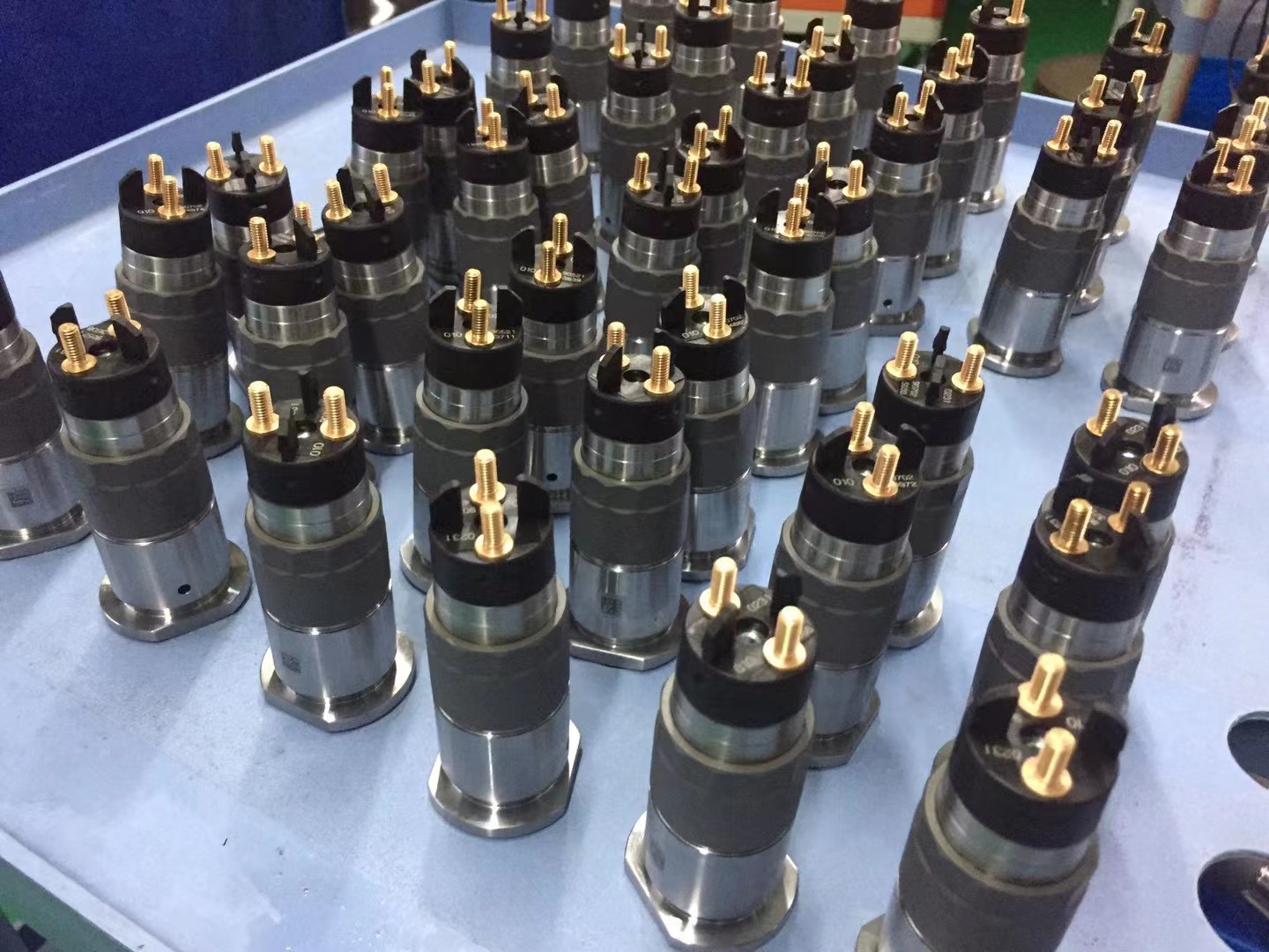 Common Rail Fuel Injector 4W7015 4W7016 Auto Truck Car 3204 3208 Diesel Engine Spare Part