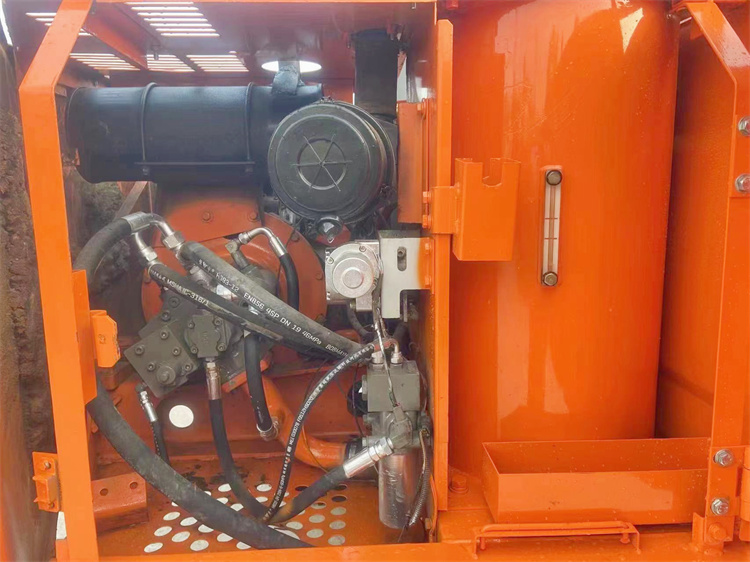 Good Condition Hitachi EX60-5 Crawler Excavator Japan Original Used Excavator 6 Ton
