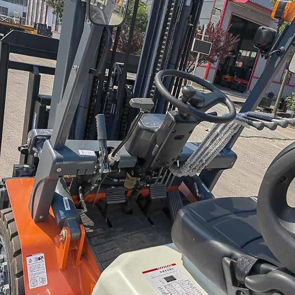 Buy cheap 3ton Forklift with Chinese Xinchai C490BPG engine orange color from wholesalers