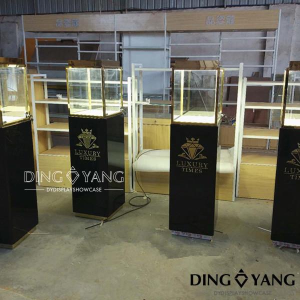 Buy cheap Lockable 450x450x1350mm Museum Display Cabinets from wholesalers