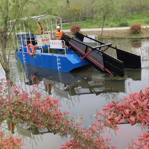 Buy cheap KEDA Lake River Cleaning Aquatic Weed Harvester Water Hyacinth Cutting Machine from wholesalers