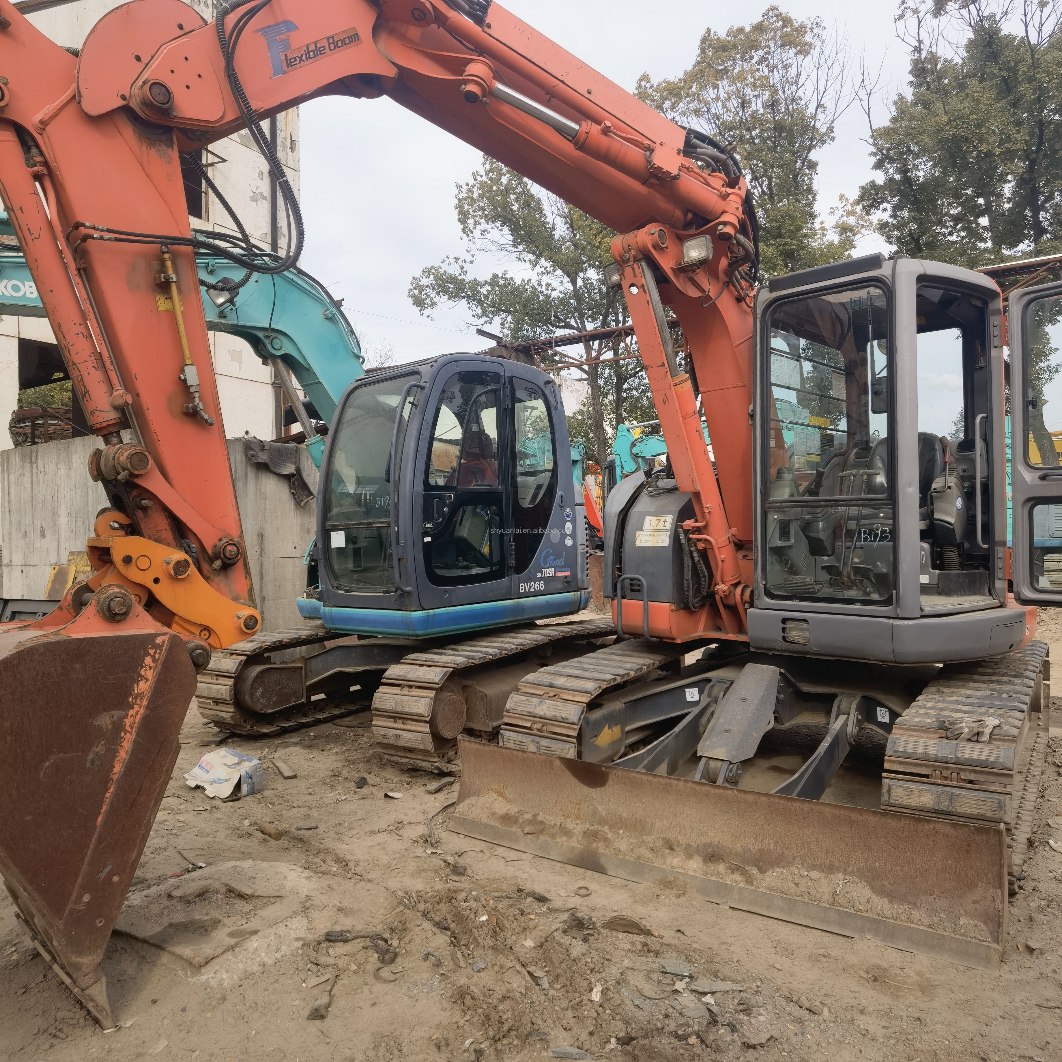 Used Hitachi ZX75UR Mini Crawler Excavator with in Good Condition in Original JAPAN
