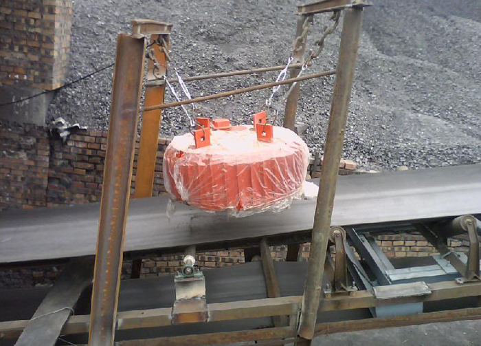 Conveyor Belt Dry Suspended Iron Removal Magnetic Separator with After Sale Service