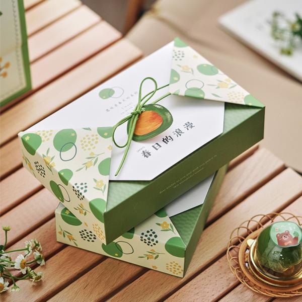 Buy cheap Handheld 6-grain dough packaging box Baked dessert afternoon tea picnic packaging gift box customized from wholesalers