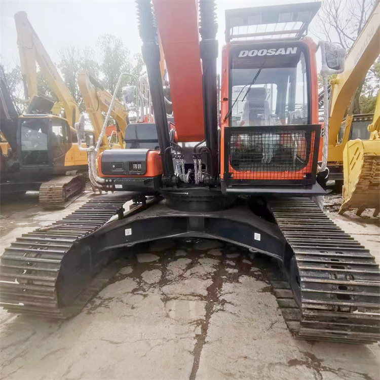 30 Ton Doosan DX300 Excavator in Korea Good Condition 1.27 m3 Bucket Capacity 29500 KG