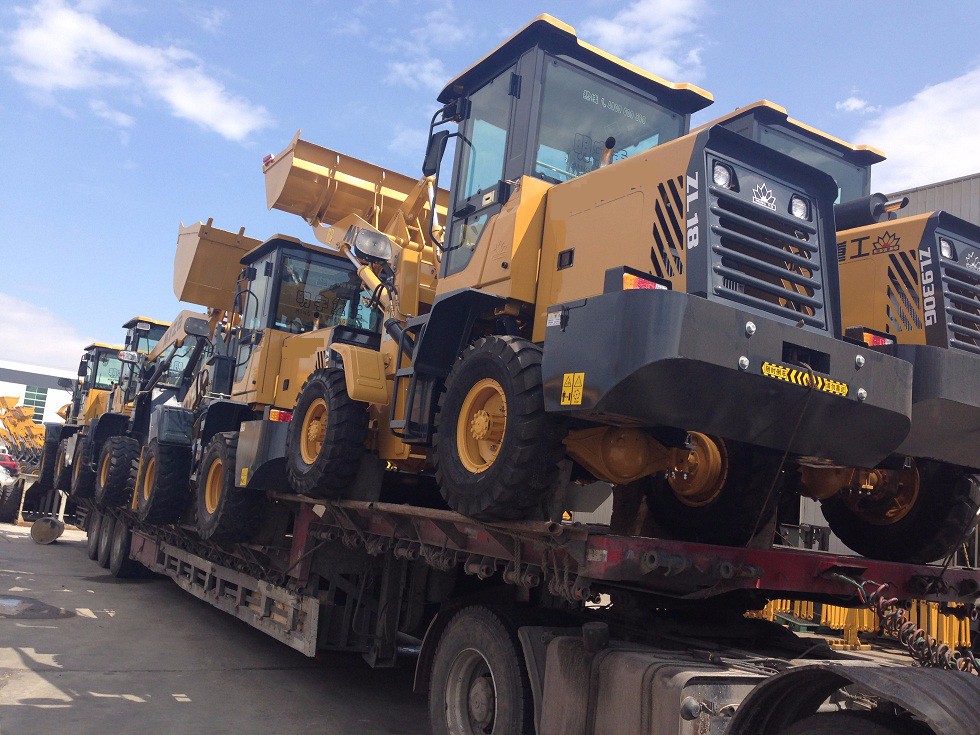 4X4 Off Road Forklift Loader 3ton 4ton 5ton for Food Shop within 1CBM Bucket Capacity