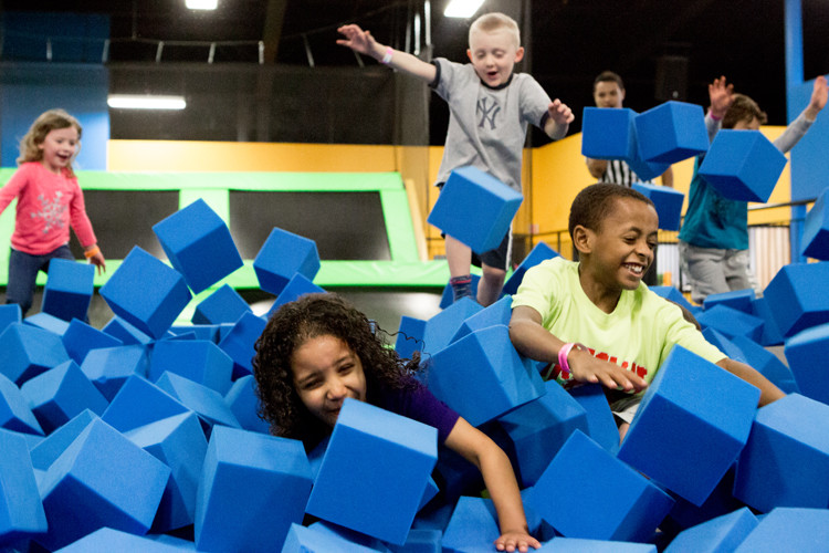 350M2 New Soft Indoor Trampoline Indoor Amusement Trampoline Park Jump Bed
