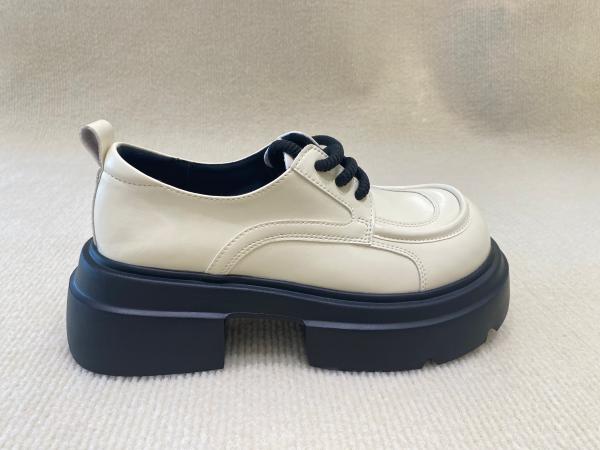 Buy cheap Thick Bottom Women Mule Shoes White Leather Mules Womens from wholesalers