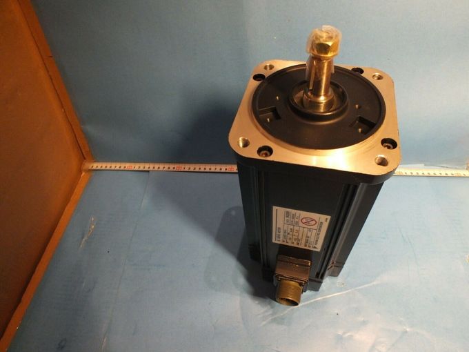 USAMED-06MA1| YASKAWA Servo Drive Original New 3