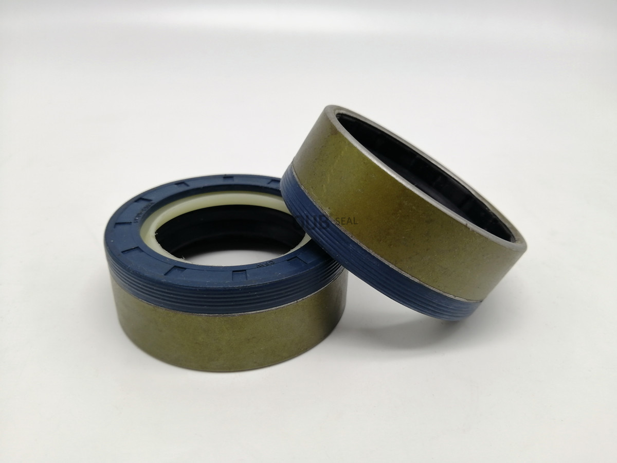 65*98*15 68*85*12 Tractor Shaft Oil Seal 12013338 74*91*12 NBR COMBI 12011697 12013339