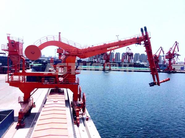 Buy cheap High Capacity Cement Ship Unloader Red Color Installed On Barge Dustless from wholesalers