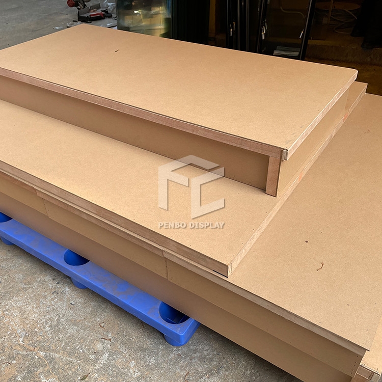 Aluminium Frame Glass Tower Display Cabinet 400*400mm 10mm Thick Shelves
