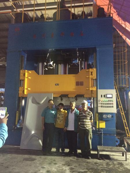 Buy cheap 1500 Ton Hydraulic Press Machine , SMC Moulding Press PLC Controlled from wholesalers