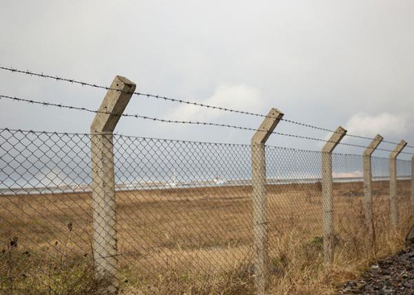 Buy cheap 14gauge Single Strand Hot Dipped Galvanized Barbed Wire Coils from wholesalers