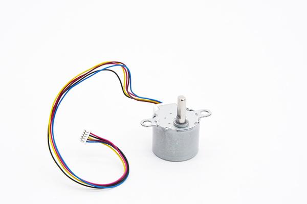 High Torque Miniature Step Driving Motor 0.3n.M Holding Torque 20cm Wire Length