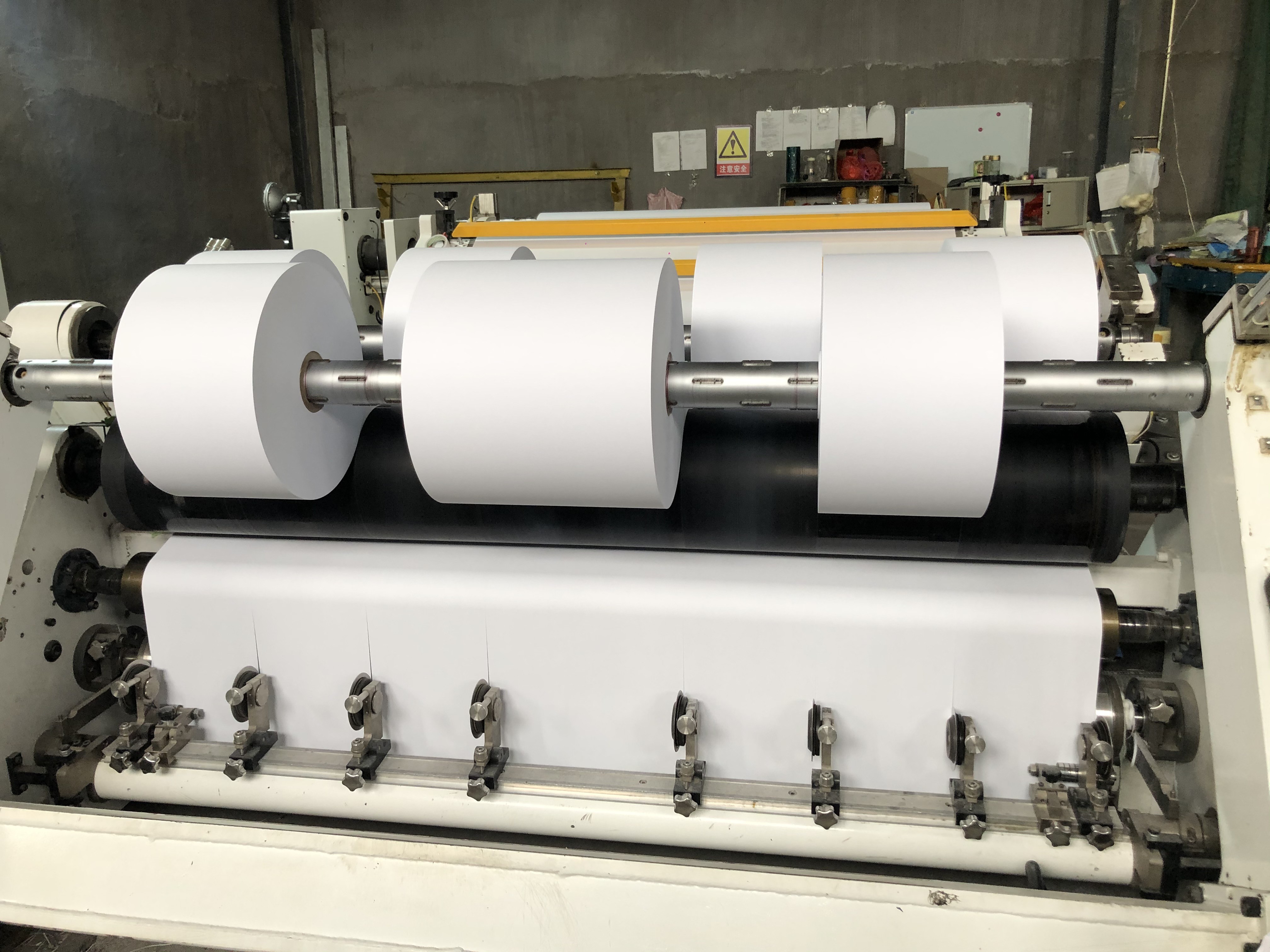 Blue And Black Imaging Jumbo Thermal Paper Roll With 5-7 Years Image Life