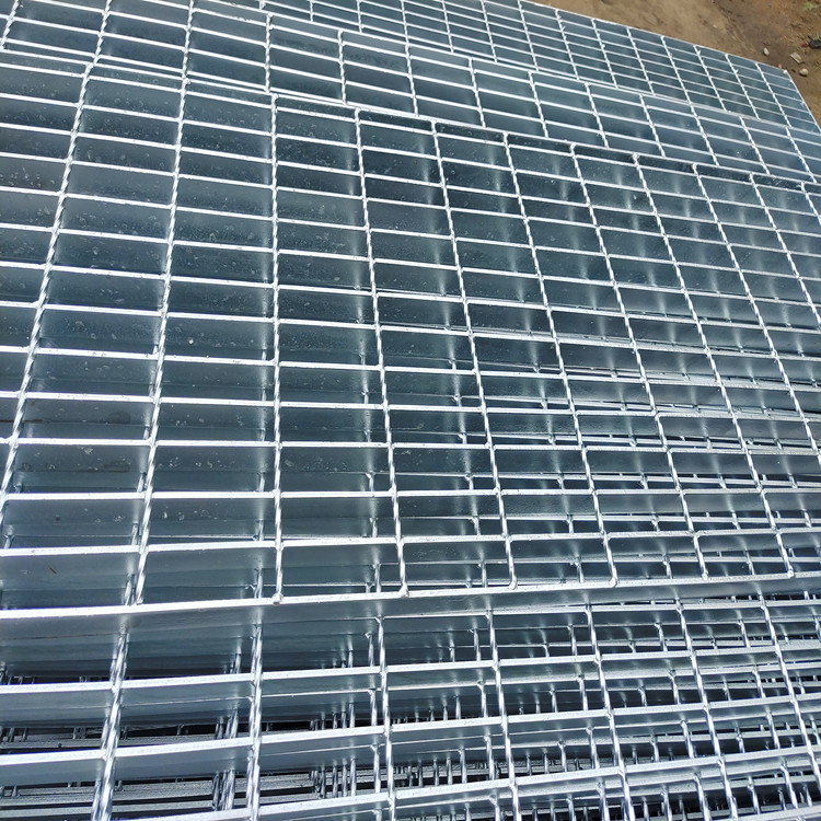 Oil Equipment Platform Serrated Galvanized Steel Grating 304/30/100