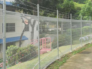 BRC Mesh Fence Panels, Roll Top Available in Hot Dipped Galvanized Powder Coated etc, Top and Bottom Triangle Mesh Fence