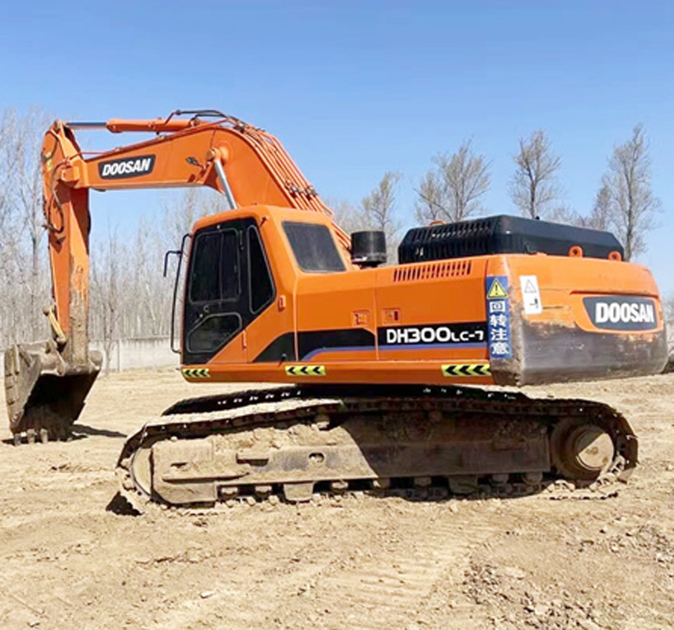 Used Doosan DH300 Excavator with Original Hydraulic Valve and 3811 Working Hours
