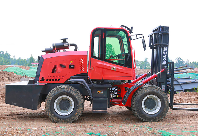 TOROS Powerful Compact Rough Terrain Forklift For Heavy Duty Material Handling
