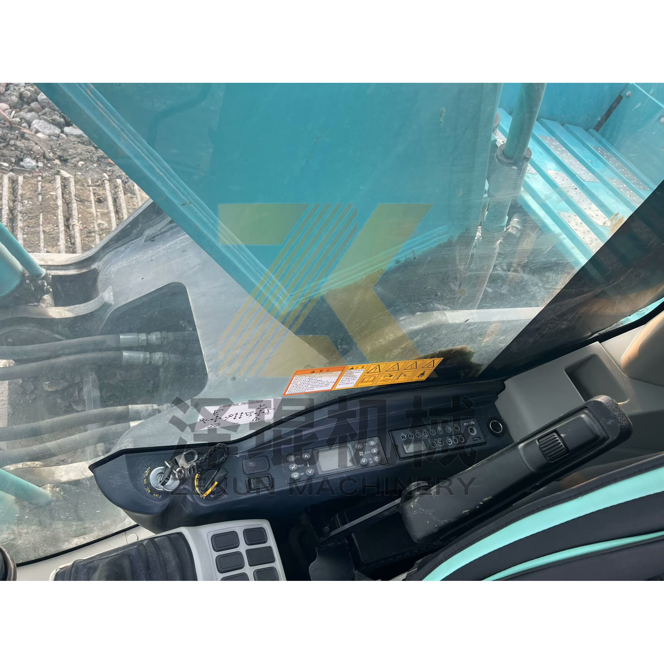 Good Condition Kobelco SK350LC 8 Excavator with 1.6 m3 Bucket Capacity and HINO Engine