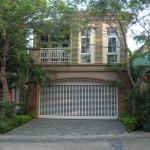Aluminium Automatic Rolling Shutter Garage Door / Lightweight Solid Wood Garage