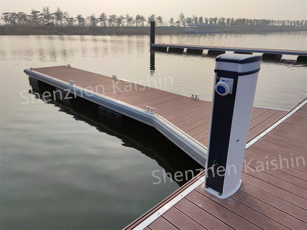 Marinas Application LLDPE Floatation With 480-600kgs Buoyancy For Aluminum Floating Dock Pontoon
