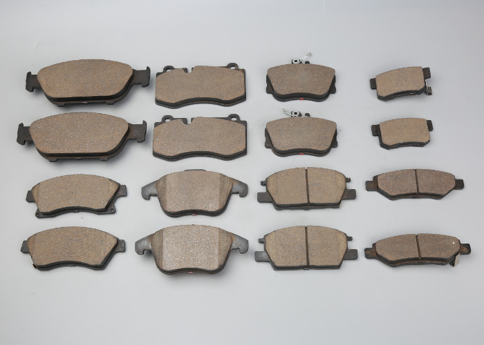 NAO Material IATF16949 04465-47070 Ceramic Brake Pads