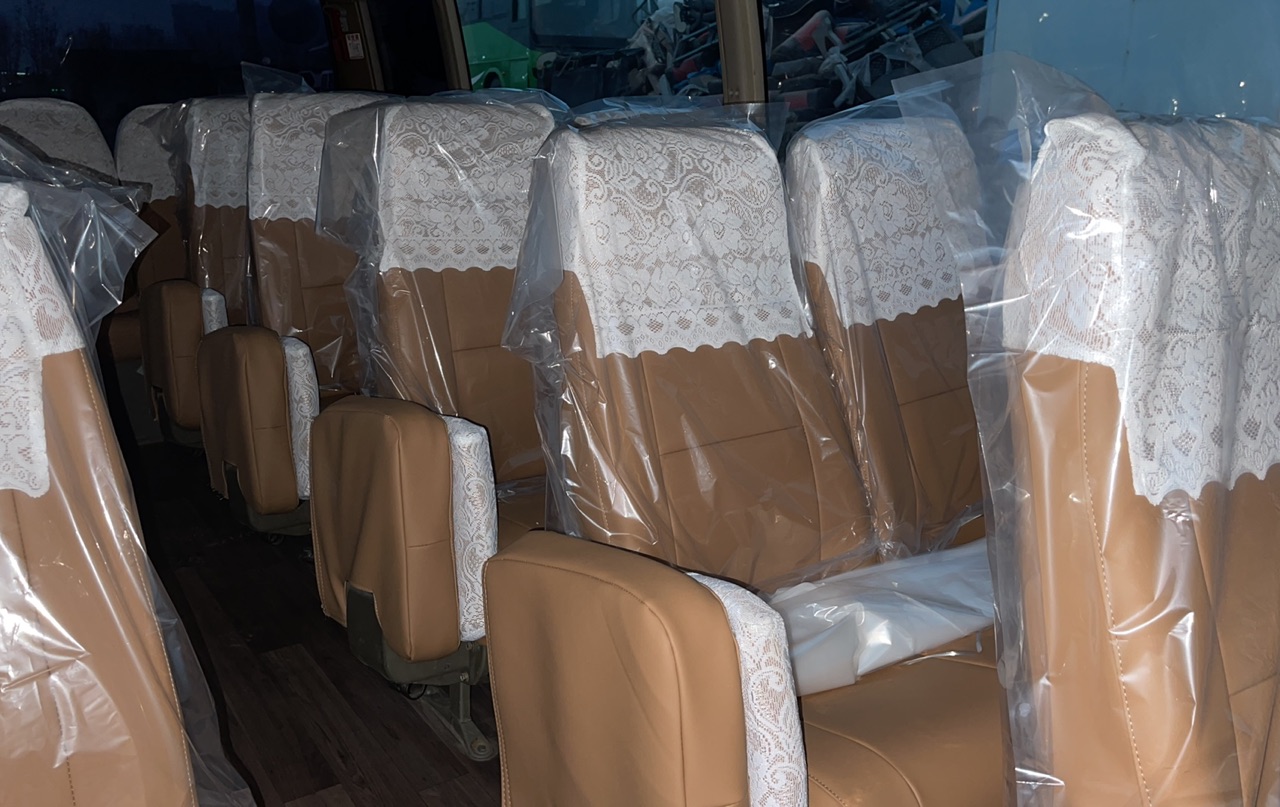 30 Seater Diesel Engine Coaster Bus with 9.00R20 Tires and Euro 3 Emission Standard