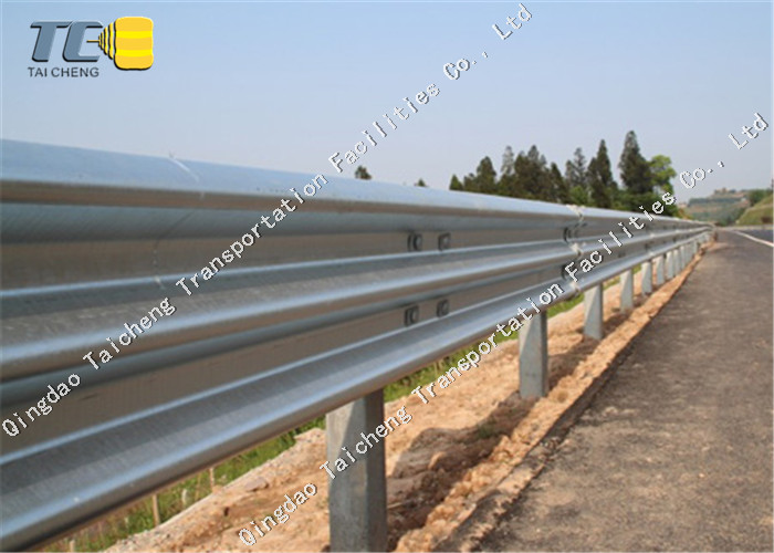 Corrosion Resistance W Metal Beam Crash Barrier Cold Galvanized Spray