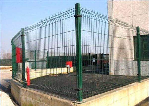 Buy cheap Powder Coated 50X200X4mm Galvanized Mesh Fence from wholesalers