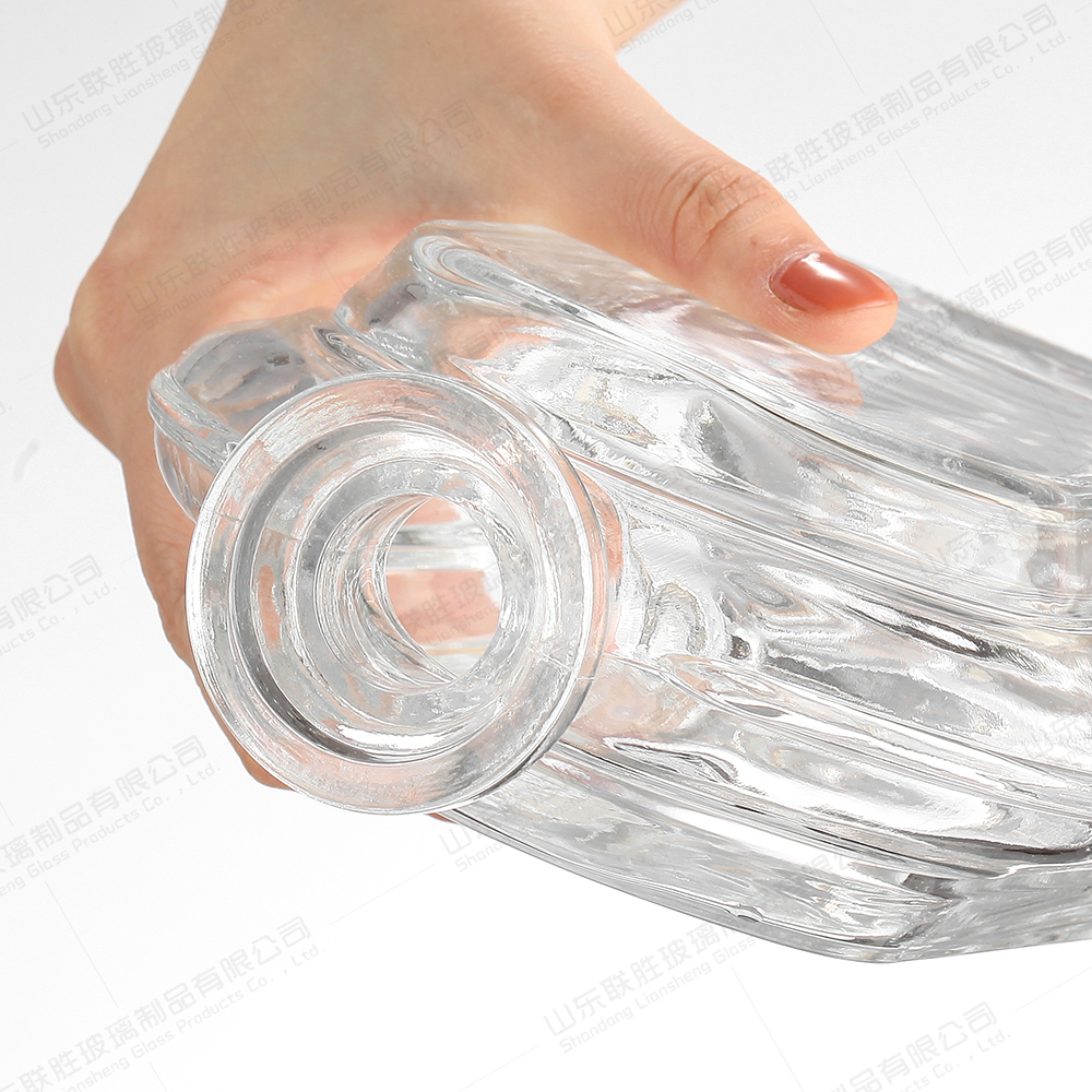 Rubber Stopper Sealing Type Glass Wine Bottle Acceptable for Customized Wine Bottle