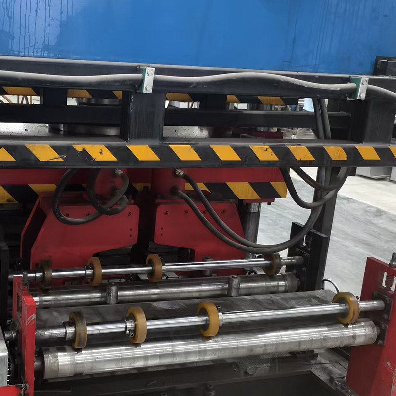 Molded Cable Tray Manufacturing Machine Customized with Three Beams And Four Columns Layout Form