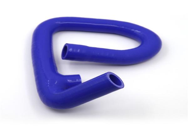 Buy cheap Oil Resistance Auto Silicone Hoses , Waterproof Silicone Hoses For Cars from wholesalers