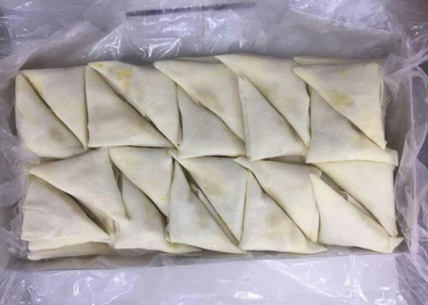 Buy cheap Triangle - Shaped Frozen Spring Rolls , Frozen Vegetable Samosa Chinese Snack from wholesalers