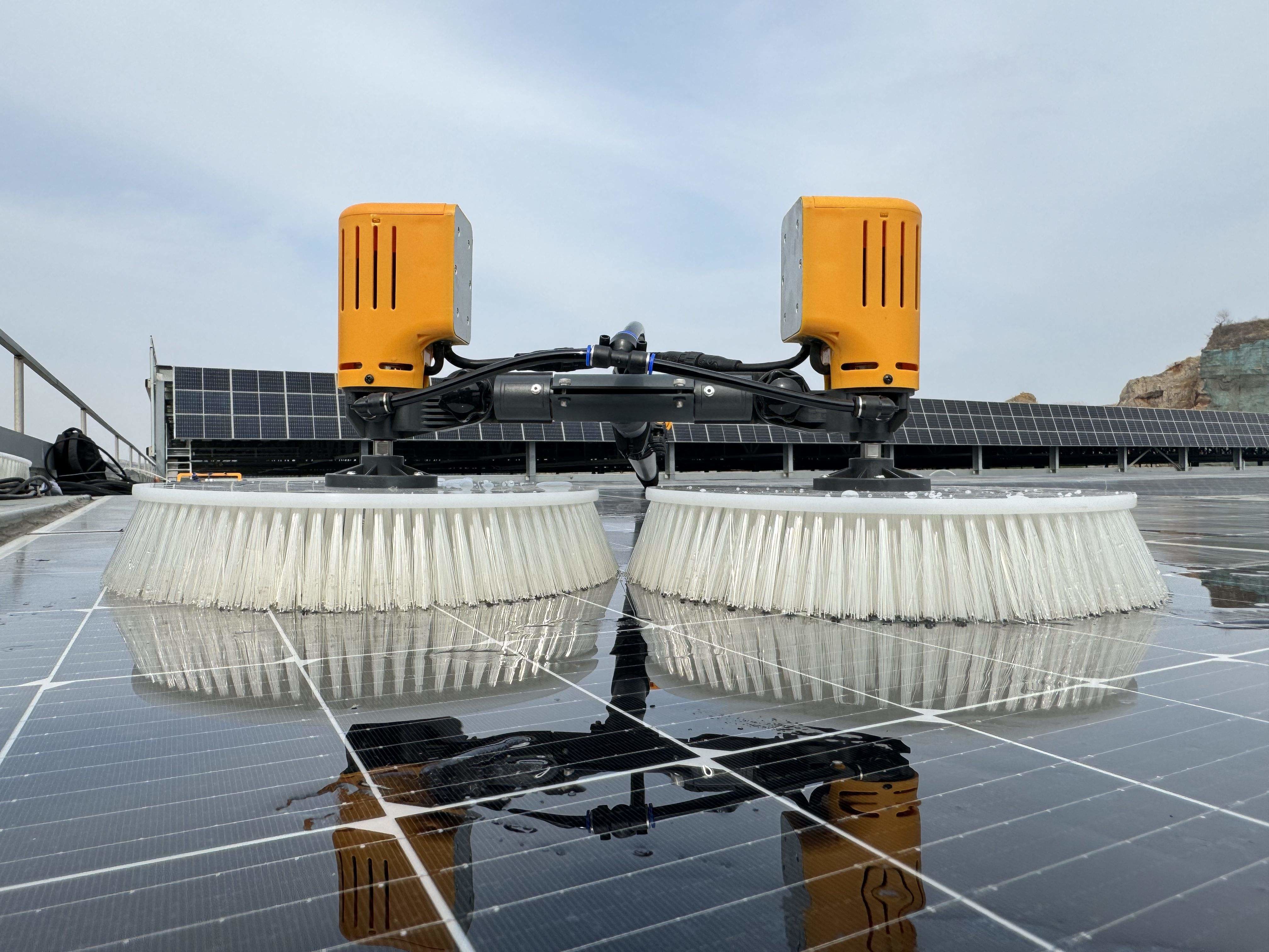 X4 Double Head Solar Cleaning Rotating Brush Soft Bristle