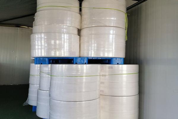 Buy cheap 25gsm Melt Blown Non Woven Polypropylene Fabric Cloth N95 N99 Grade from wholesalers