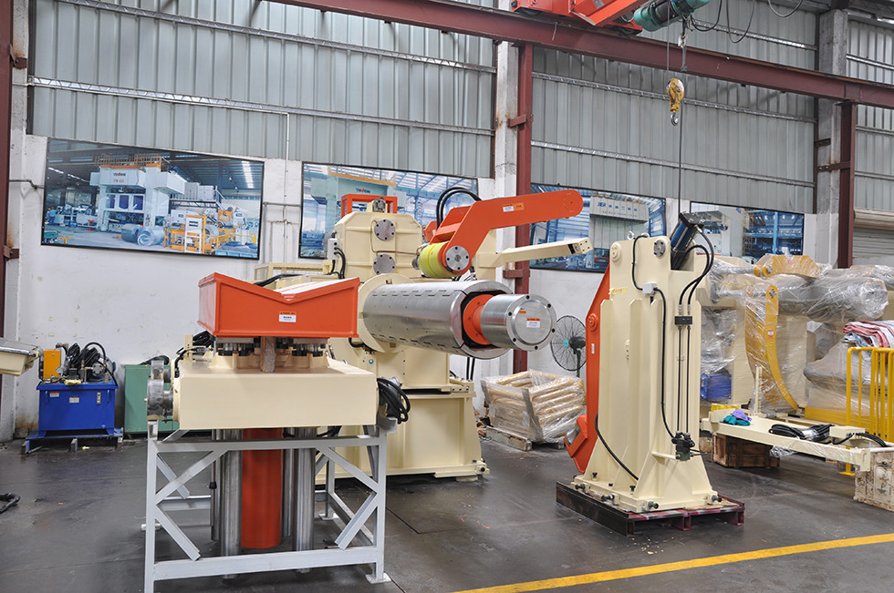 Fully Automatic 3 in 1 Metal Sheet NC Servo Feeder Coil Leveling Feeder Machine
