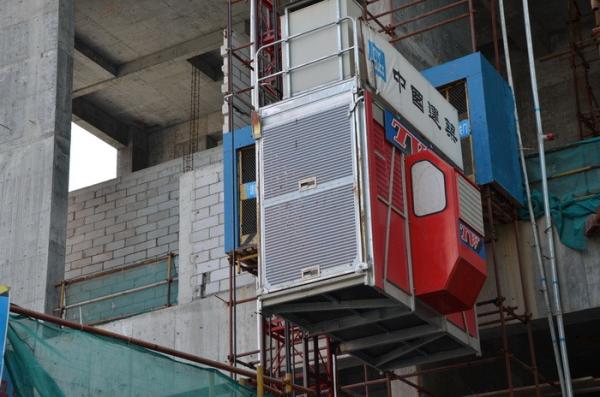 Buy cheap 30m/Min Fixed Speed Construction Passenger Hoist Lift SC200 from wholesalers