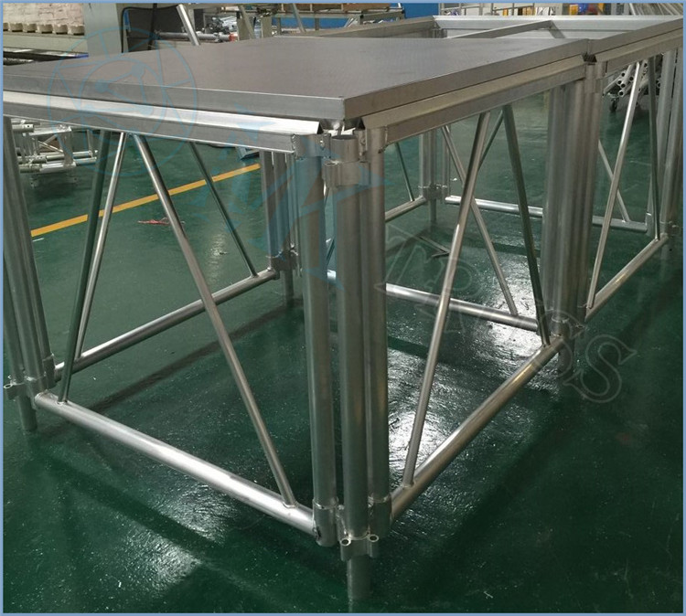 Portable Outdoor Concert Stages with Adjustable Height and 750kg/m2 Load Capacity
