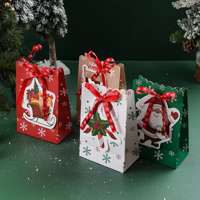 luxury Christmas Paper Shopping Bags Coated Paper for holiday gift